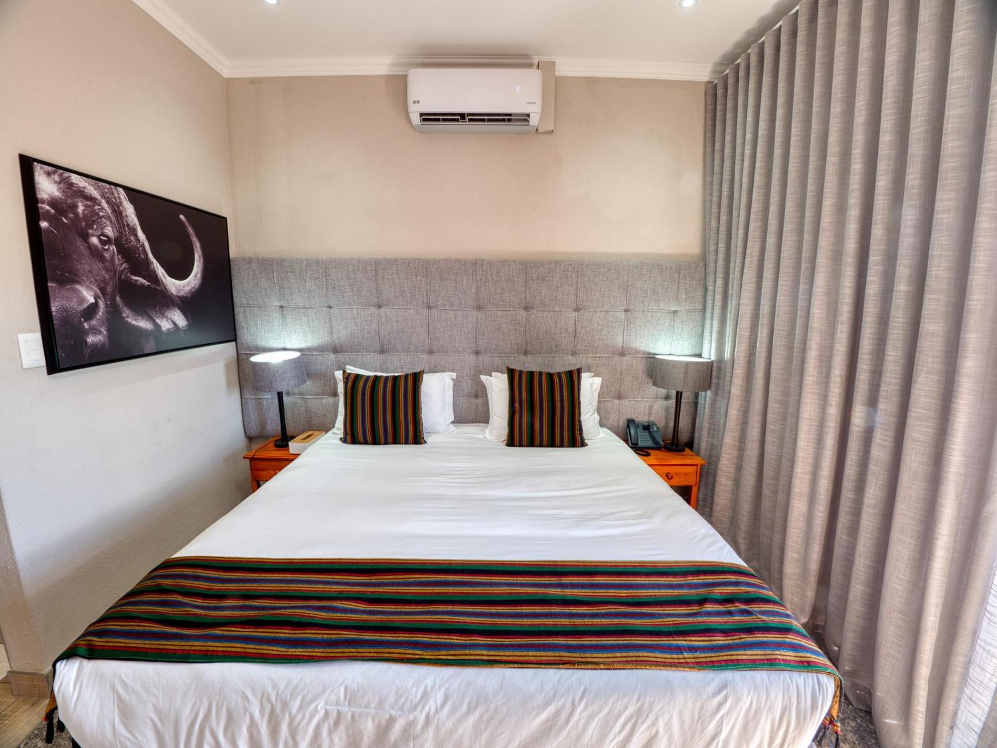 Tembo Guest Lodge Hazyview Bagian luar foto