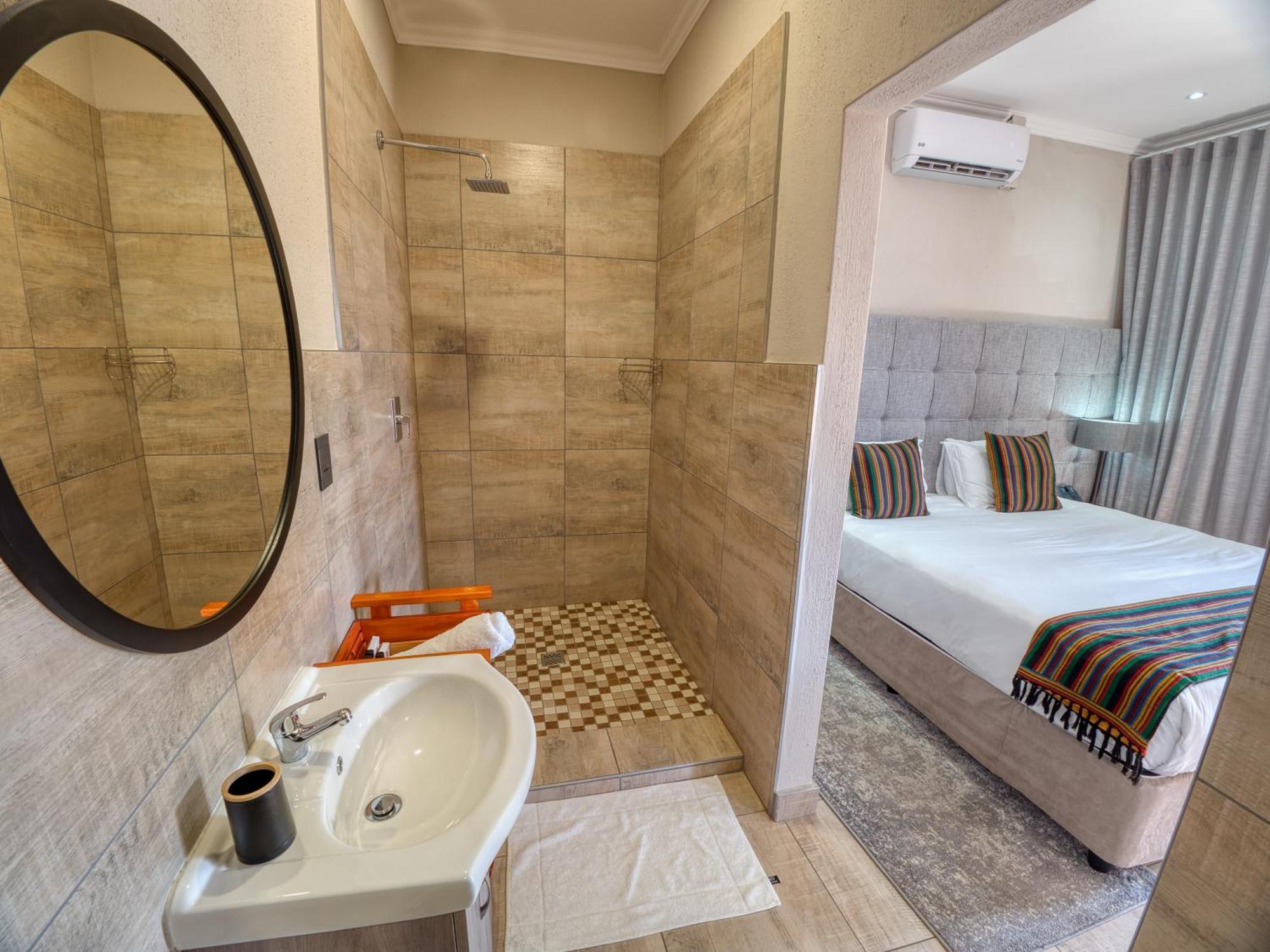 Tembo Guest Lodge Hazyview Bagian luar foto