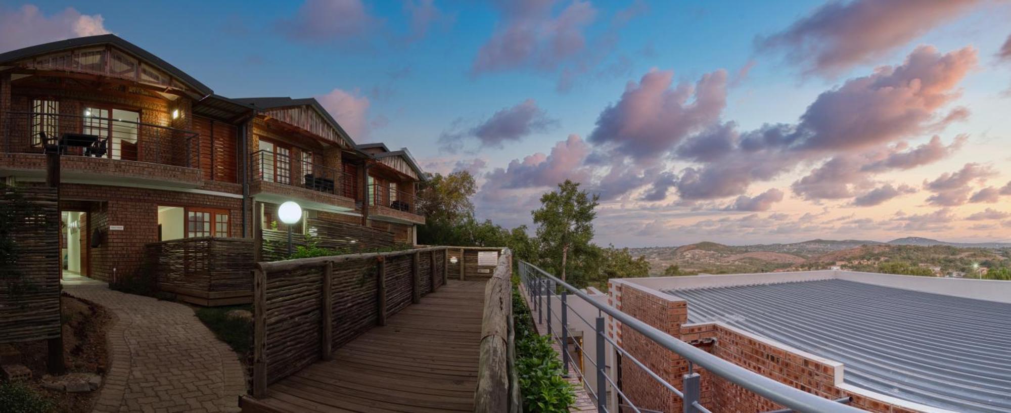 Tembo Guest Lodge Hazyview Bagian luar foto